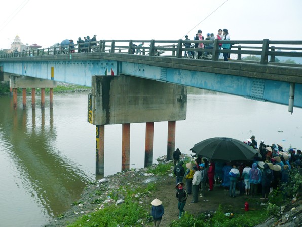 Cầu Đục Khê, thuộc xã Hương Sơn nơi xảy ra vụ việc
